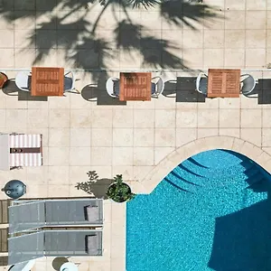 La Hotel